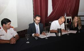El Consejo Nacional de Bomberos firmó un convenio con la Universidad Siglo 21