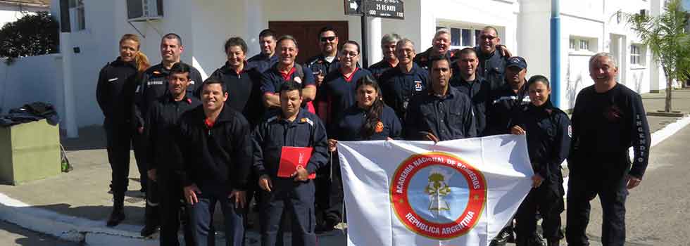 Los bomberos voluntarios de Corrientes recibieron una capacitación a cargo del Departamento Seguridad del Bombero