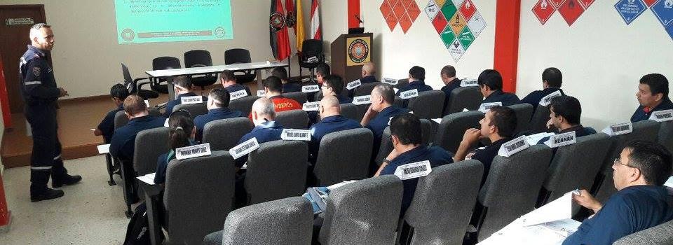 Bomberos Argentinos se capacitan en Colombia