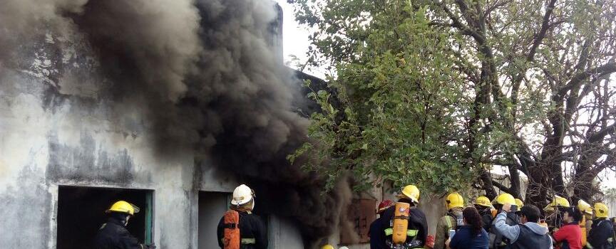 Los bomberos voluntarios de San Luis se capacitaron en Incendios Estructurales