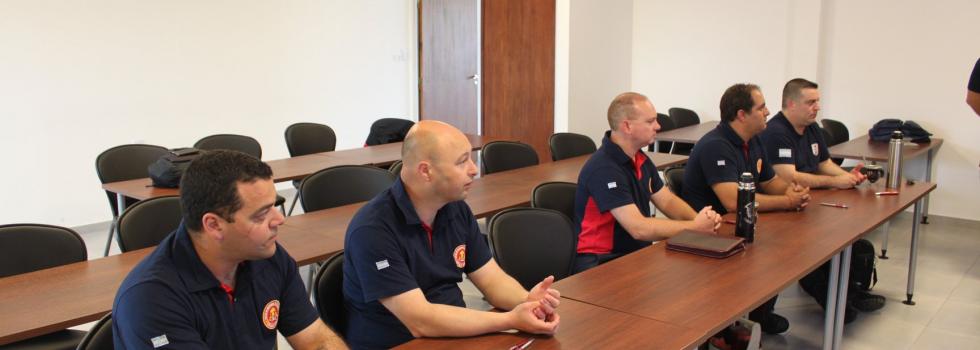 Instructores de la ANB participaron de capacitación dictada por bomberos franceses