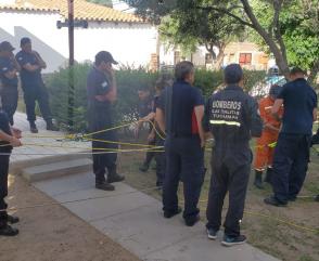 Bomberos de la Federación 3 de Junio se capacitaron en Rescate con Cuerdas