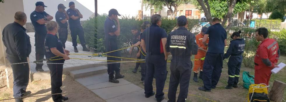 Bomberos de la Federación 3 de Junio se capacitaron en Rescate con Cuerdas