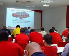 Representantes de la ANB realizaron el curso de Operadores de Máquinas de Bomberos en Colombia