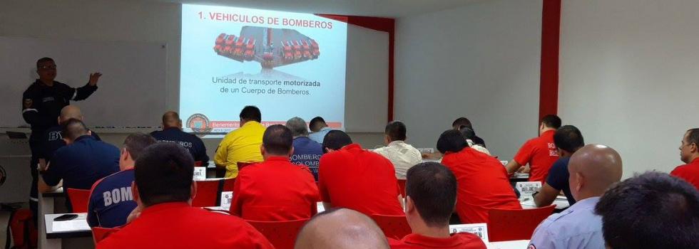 Representantes de la ANB realizaron el curso de Operadores de Máquinas de Bomberos en Colombia