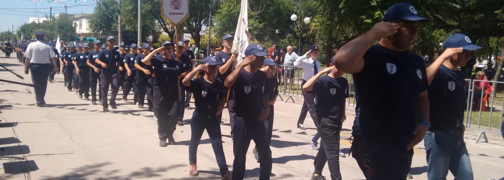 Con un desfile por la ciudad de Oncativo concluyó el Encuentro Nacional de Cadetes