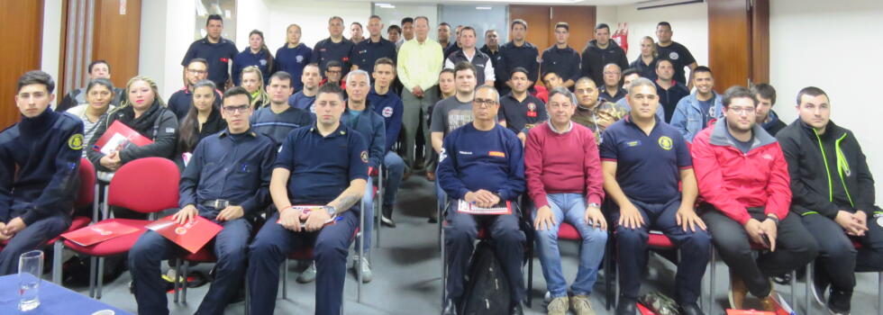 Howard Hill (FDNY) brindó una disertación exclusiva para bomberos voluntarios de Argentina