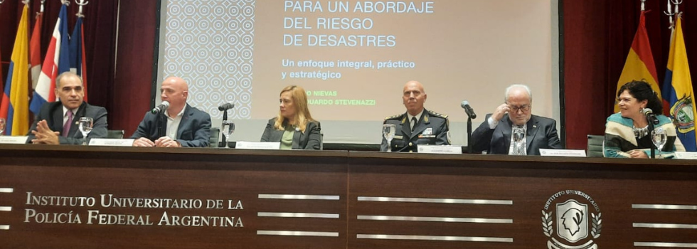 Presentación del libro: “Herramientas para un abordaje del riesgo de desastres”